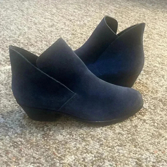 Me Too Navy Blue Suede Leather Heeled Ankle Boot size 9m - Picture 2 of 11